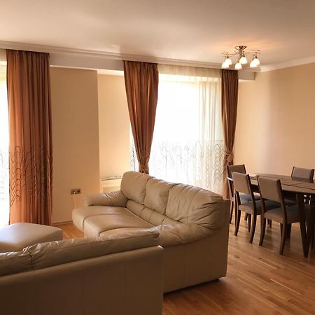 Apartcomplex Splendid Saints Constantine and Helena Esterno foto