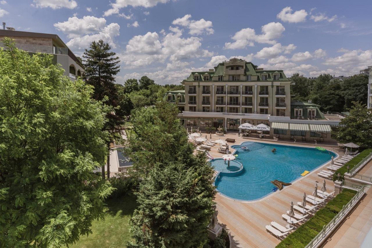 Apartcomplex Splendid Saints Constantine and Helena Esterno foto