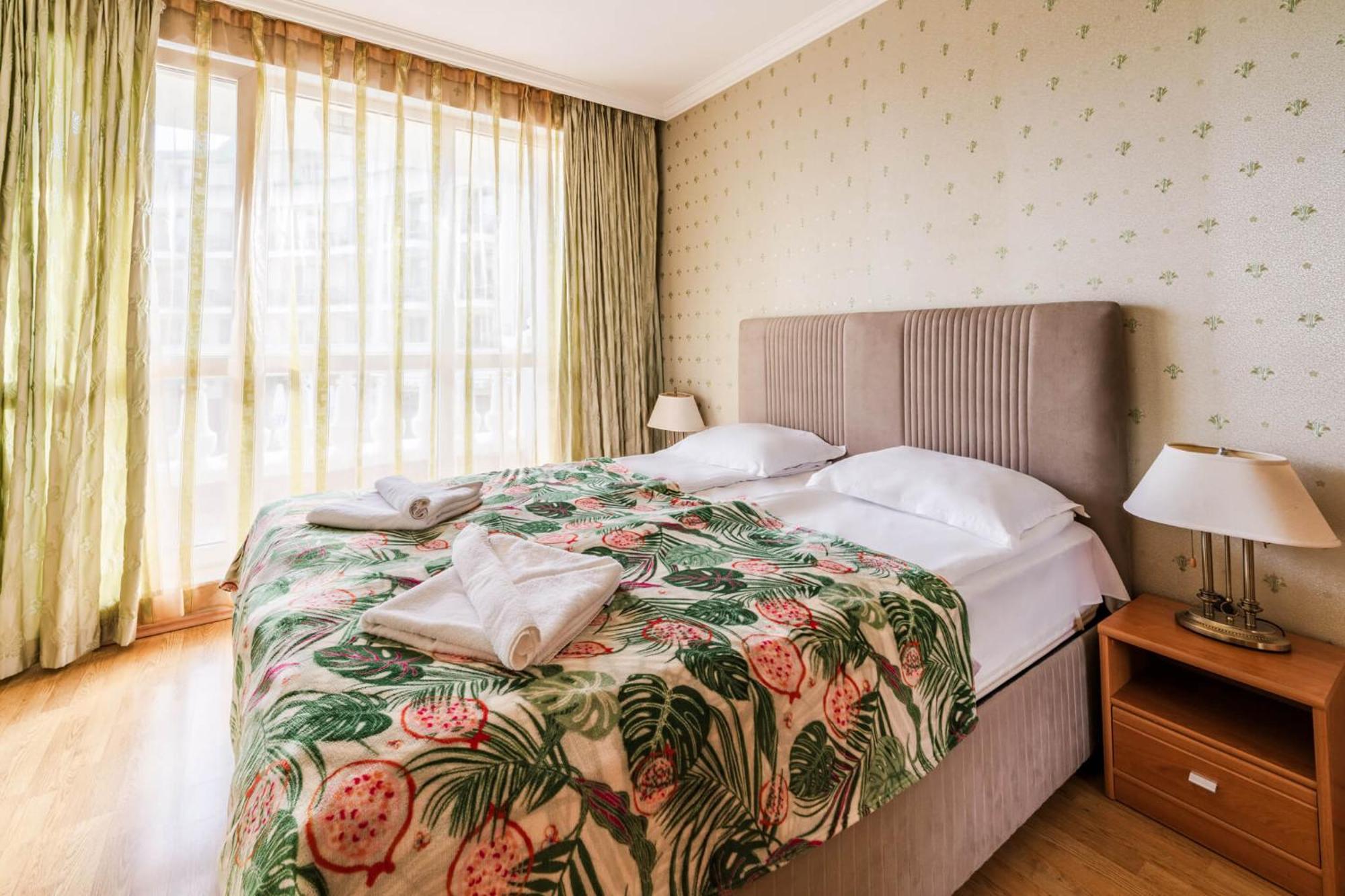 Apartcomplex Splendid Saints Constantine and Helena Esterno foto
