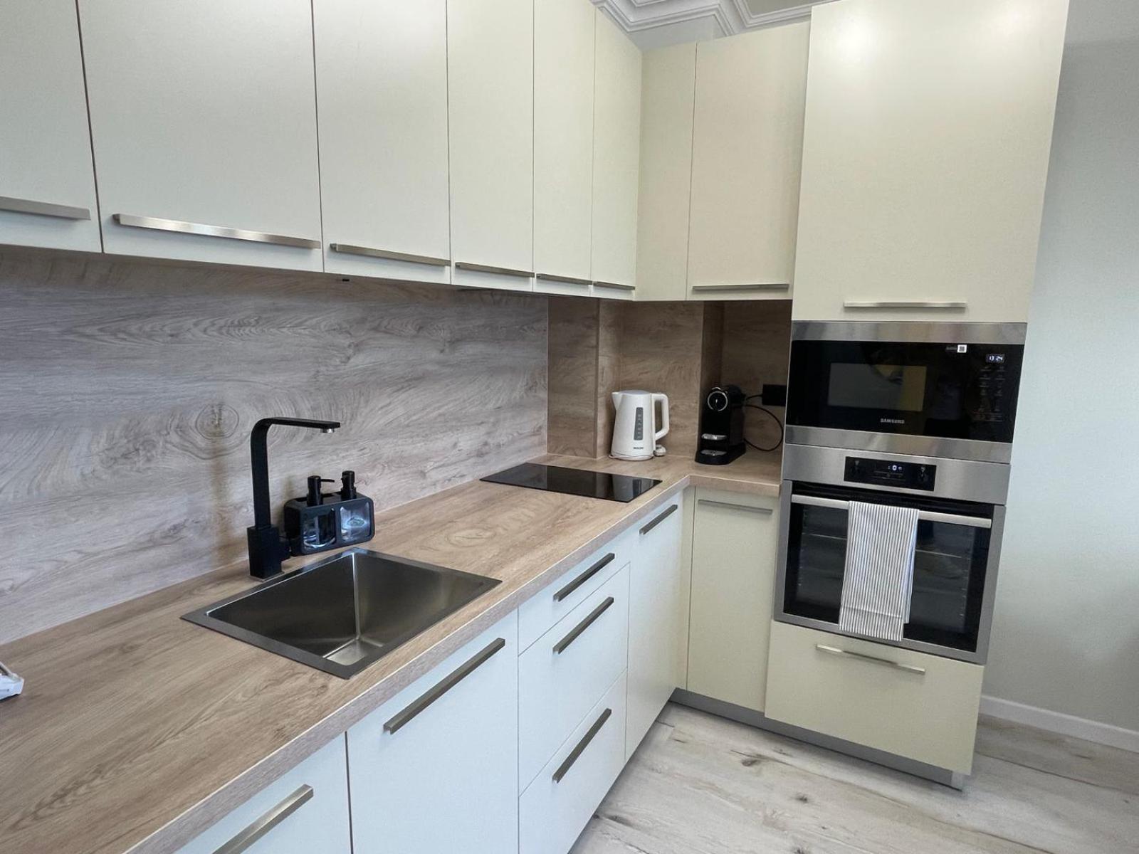 Apartcomplex Splendid Saints Constantine and Helena Esterno foto