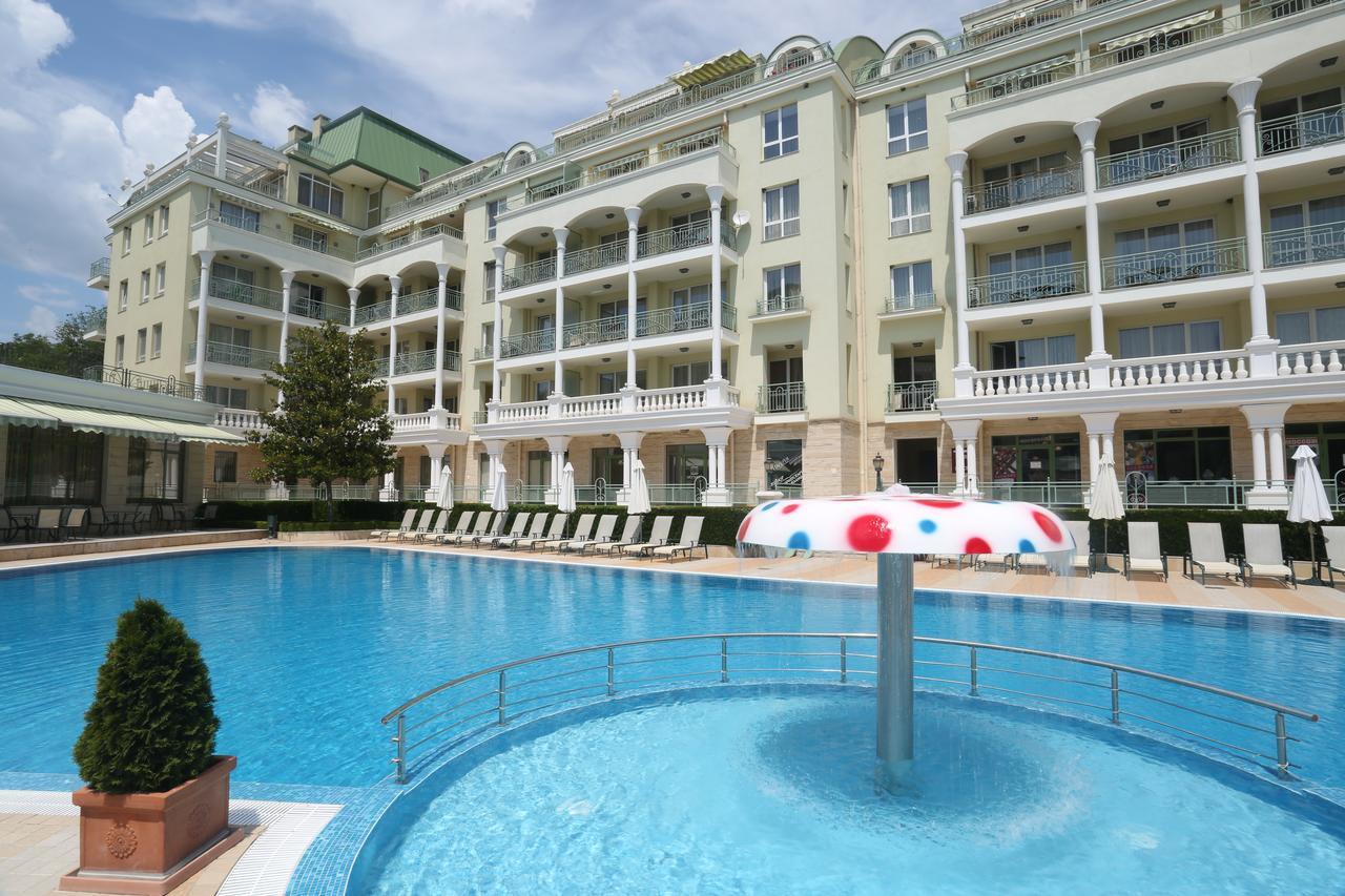 Apartcomplex Splendid Saints Constantine and Helena Esterno foto