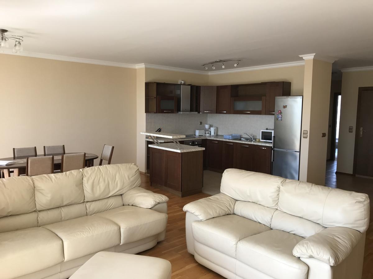 Apartcomplex Splendid Saints Constantine and Helena Esterno foto