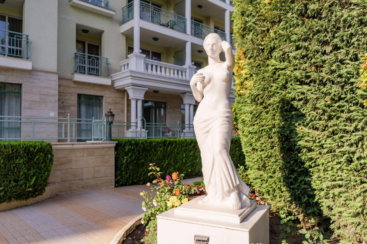Apartcomplex Splendid Saints Constantine and Helena Esterno foto